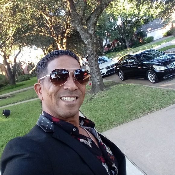 Zara jacket im modeling - Picture 2 of 2